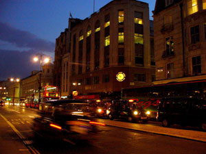 London never sleeps Oxford street